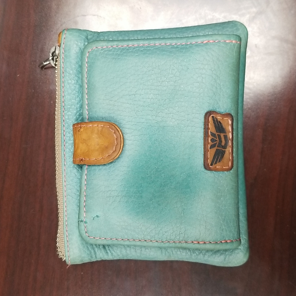 Consuela Wallet